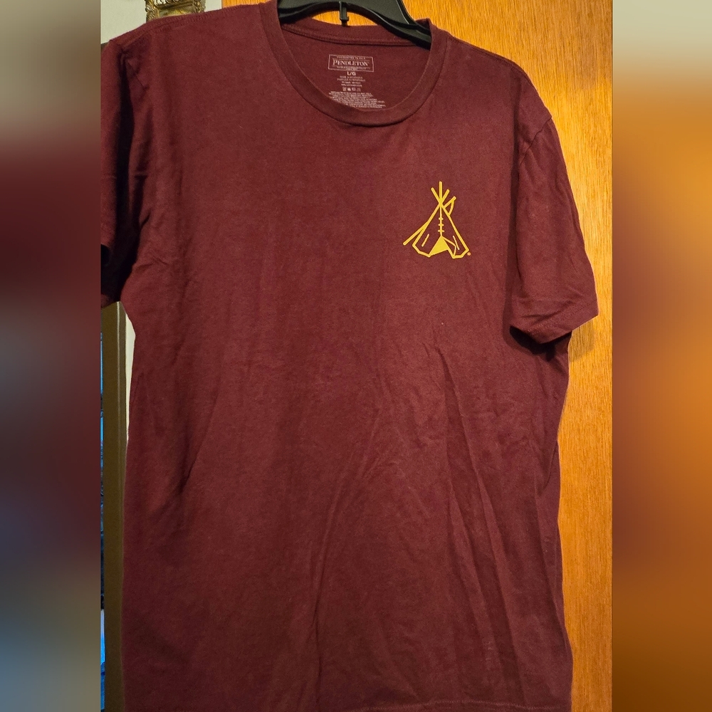 Pendleton Maroon Tee with Gold Teepee Design SzL